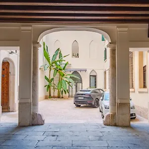 Residenza Corte Carnesali - Italian Homing Appartamento
