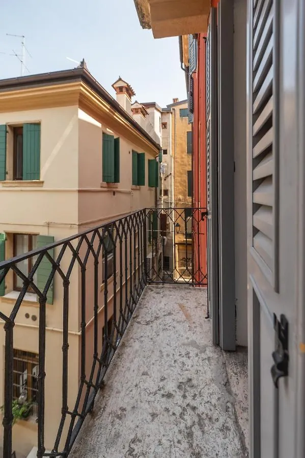 Brand New Flat In The Heart Of Verona