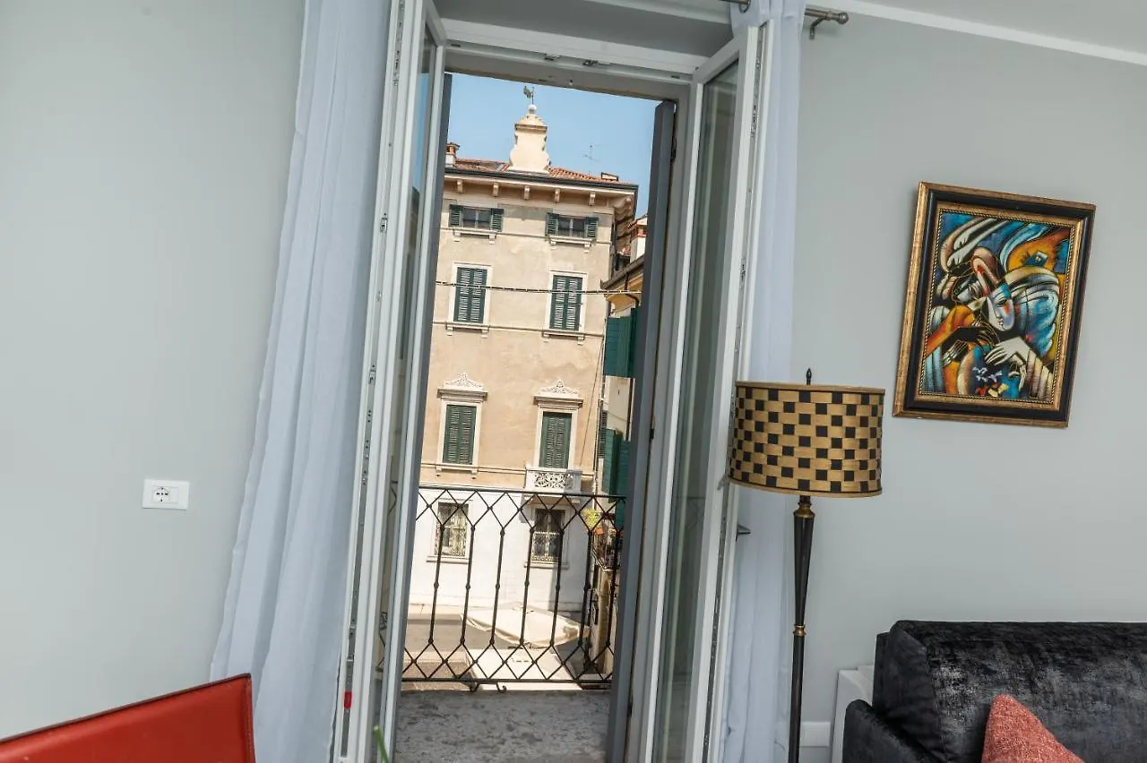Brand New Flat In The Heart Of Verona Apartment